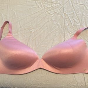 34DD Victoria's Secret
